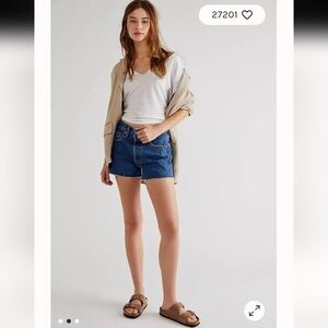 Levi's 501 High-Rise Denim Shorts Size 25 Inch Waist